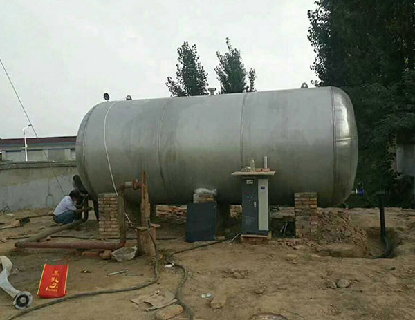 1594608791120566.jpg 湖北黃石304不銹鋼無塔供水設(shè)備.jpg